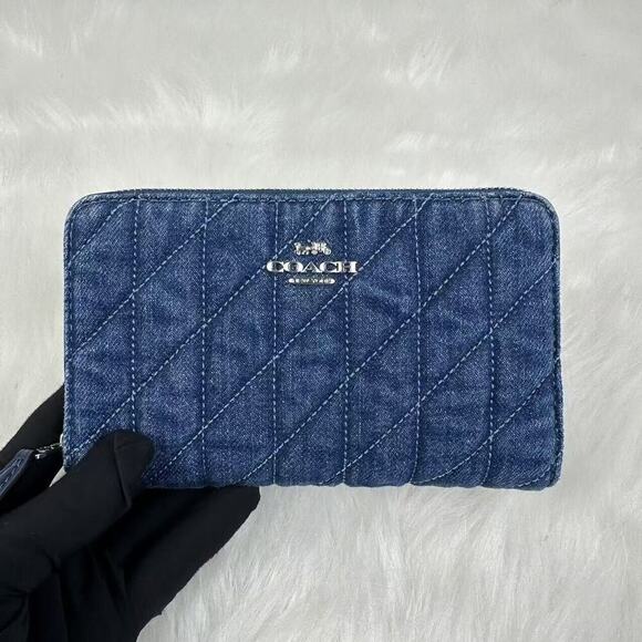 Coach Medium Id Zip Wallet With Quilting In Denim & Leather CAP29 NWT - Picture 1 of 7